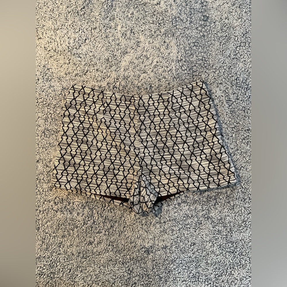 Black and White, Forever 21 woven shorts - size M